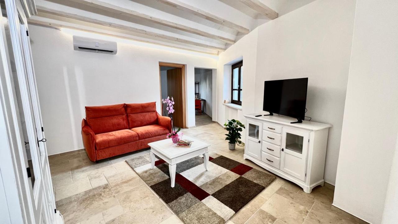 La Casa Di Natalie Lejlighed Girasole Eksteriør billede